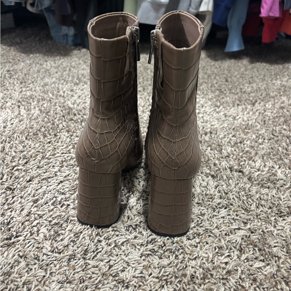 Sam Edelman Codie Taupe Croc-Embossed Ankle Boots - Picture 2 of 4